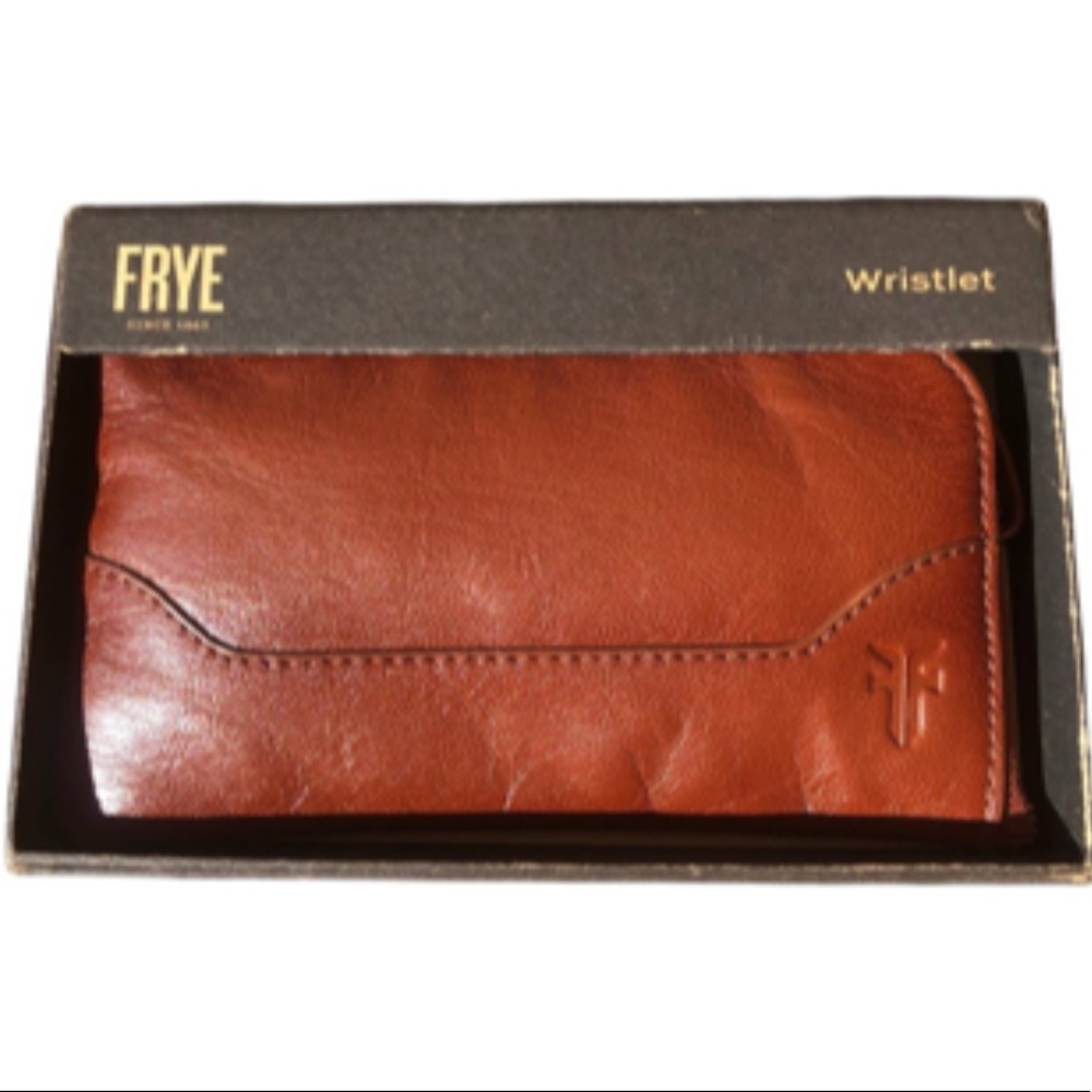 Frye Melissa Leather Wristlet wallet